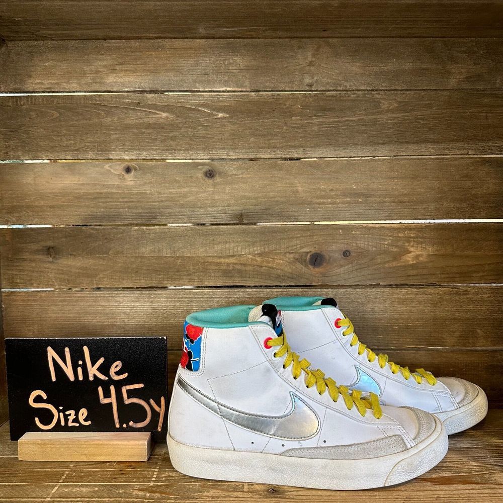Childrens Nike Blazer Mid '77 White Metallic Silver Casual Sneakers Size 4.5 Y